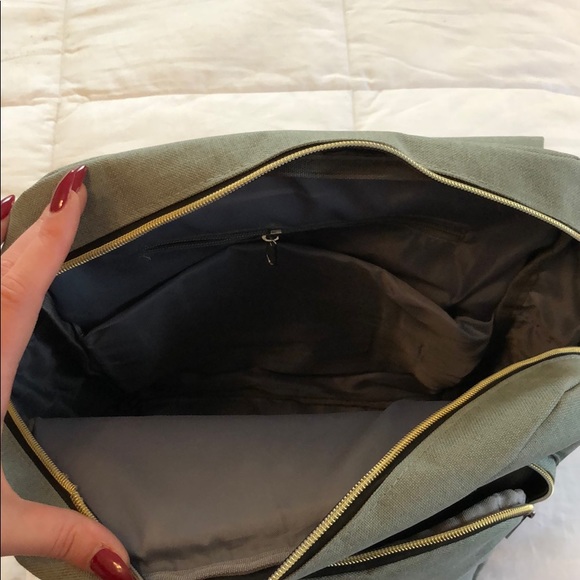 Backpack - Picture 3 of 6